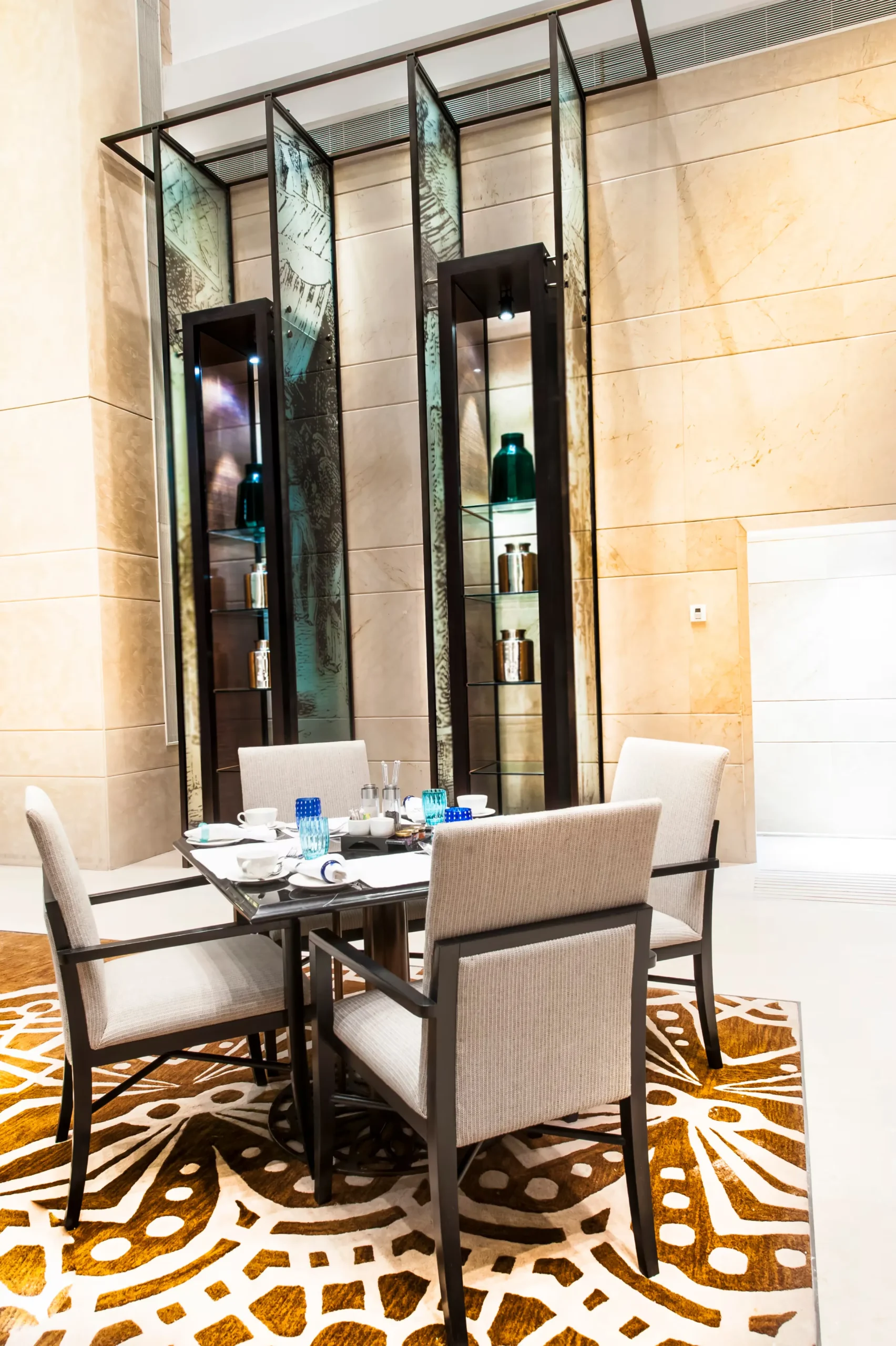 Restaurant ambience 2