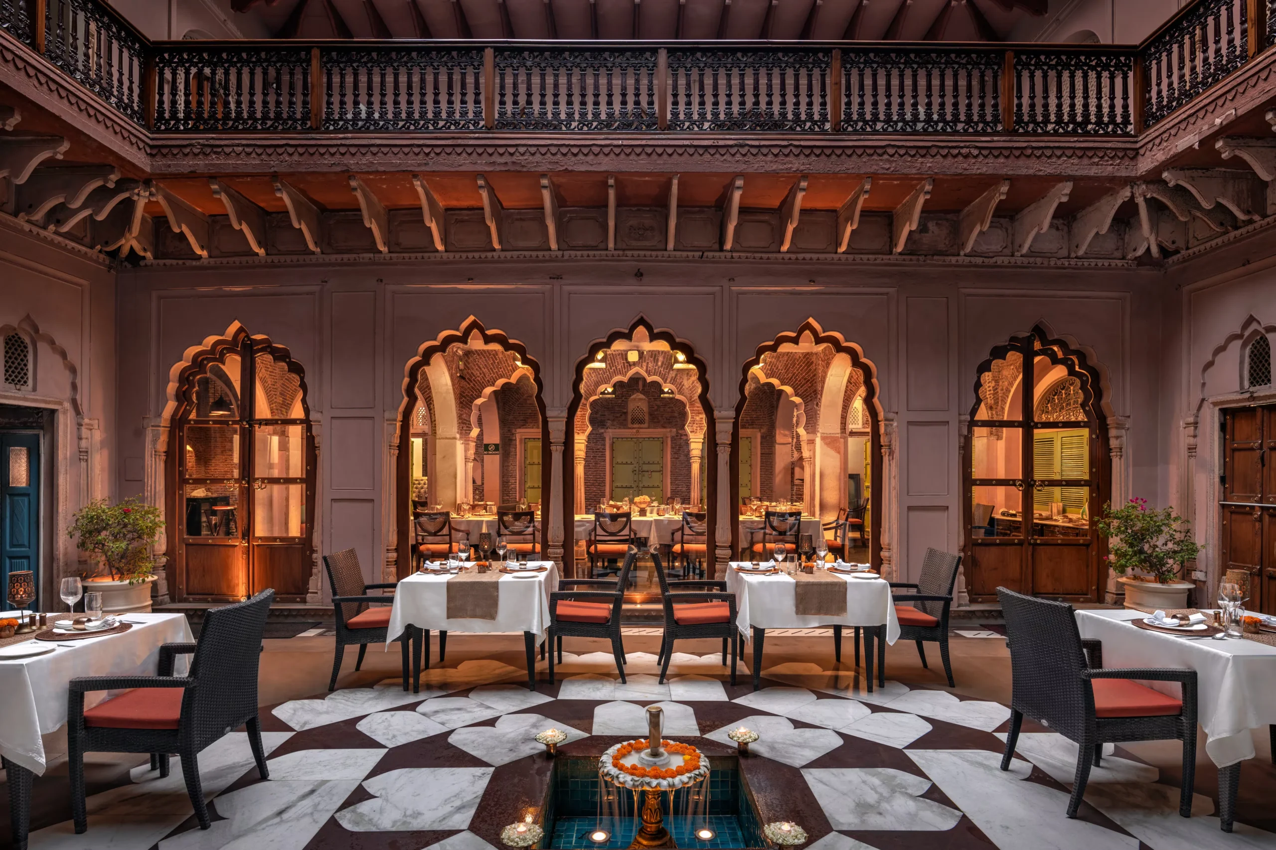 Restaurant ambience 2