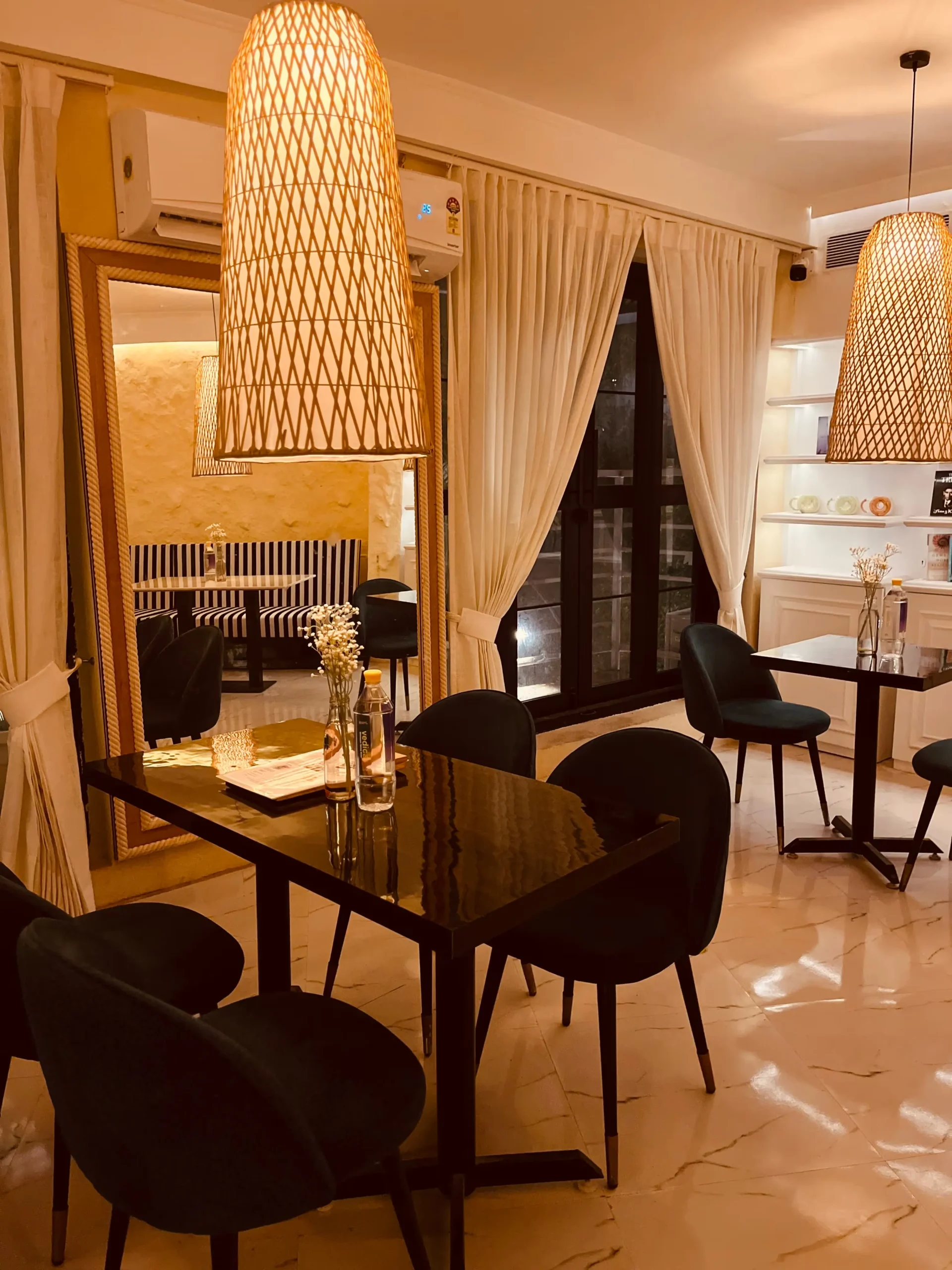 Restaurant ambience 2