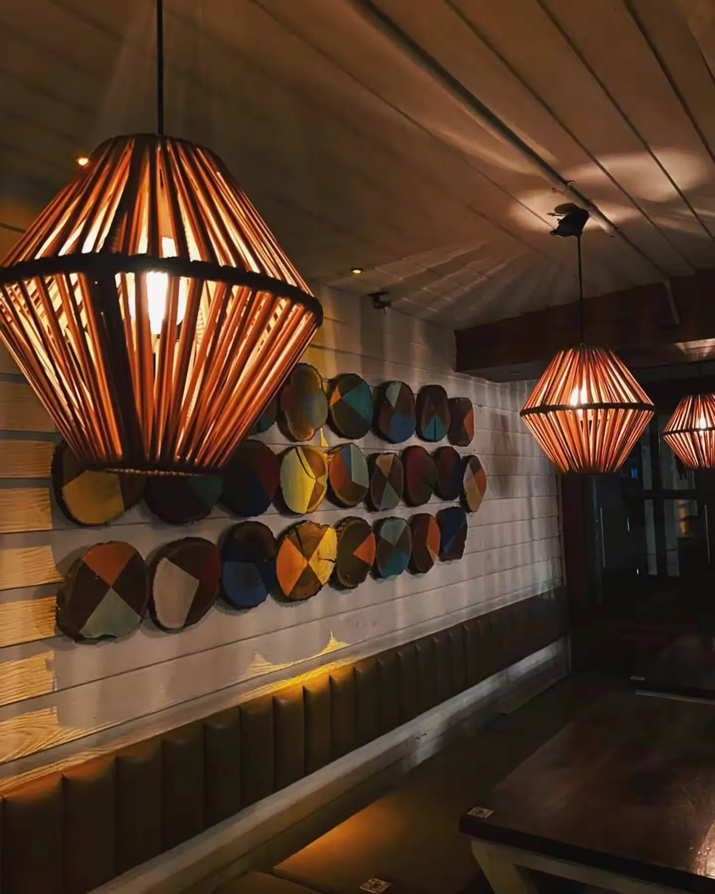Restaurant ambience 3