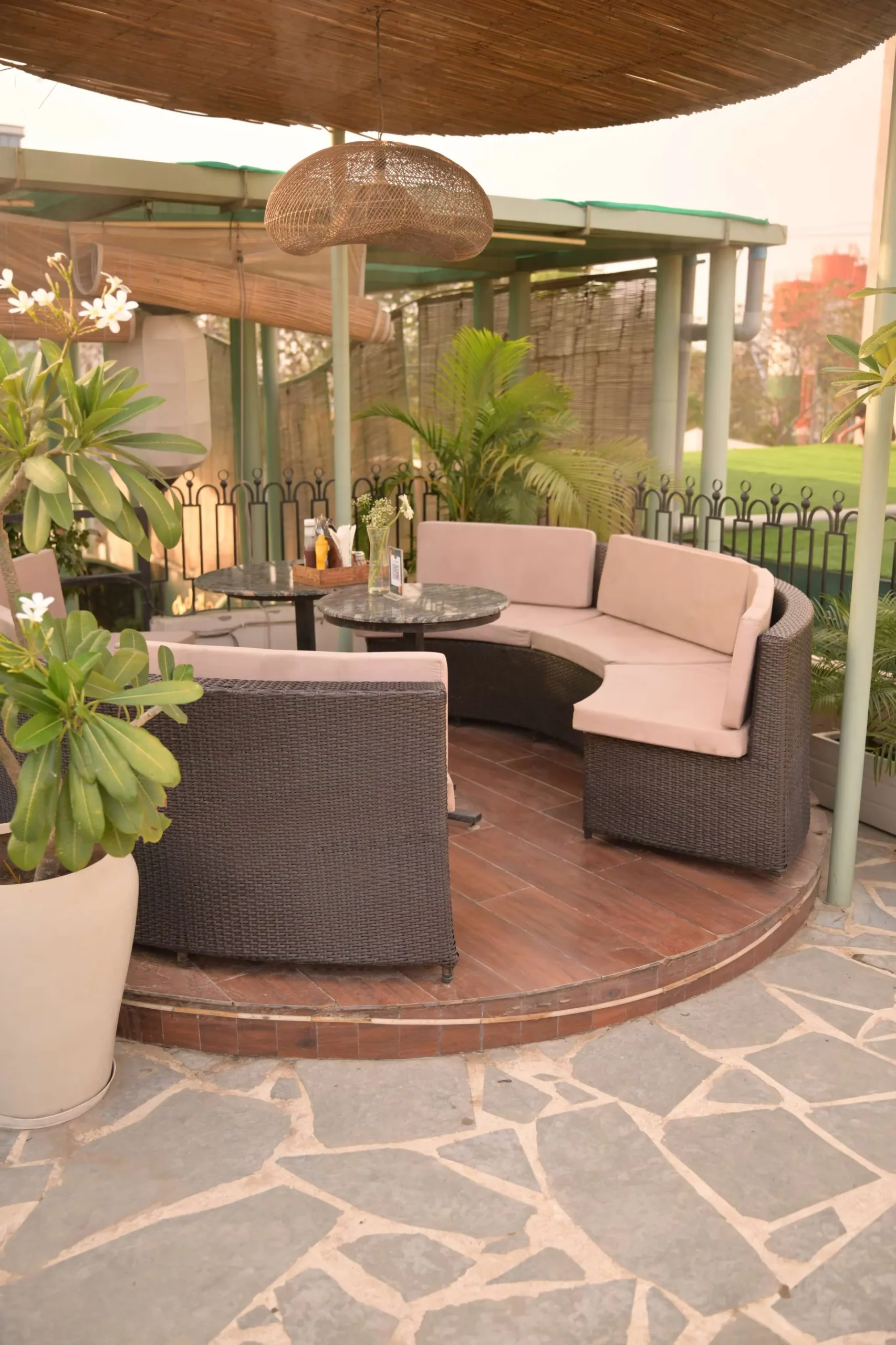 Restaurant ambience 1