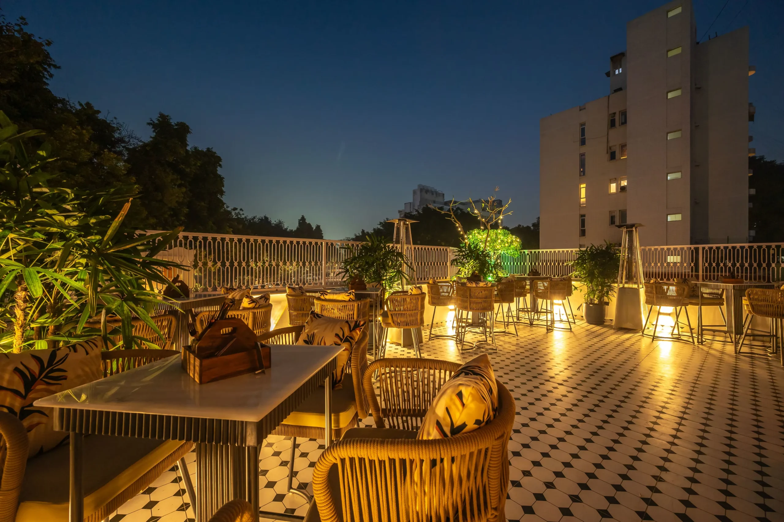 Restaurant ambience 5