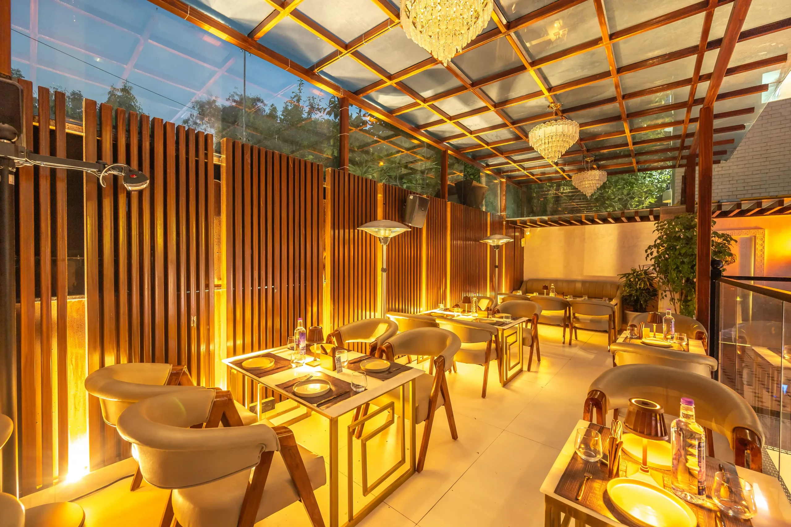 Restaurant ambience 1