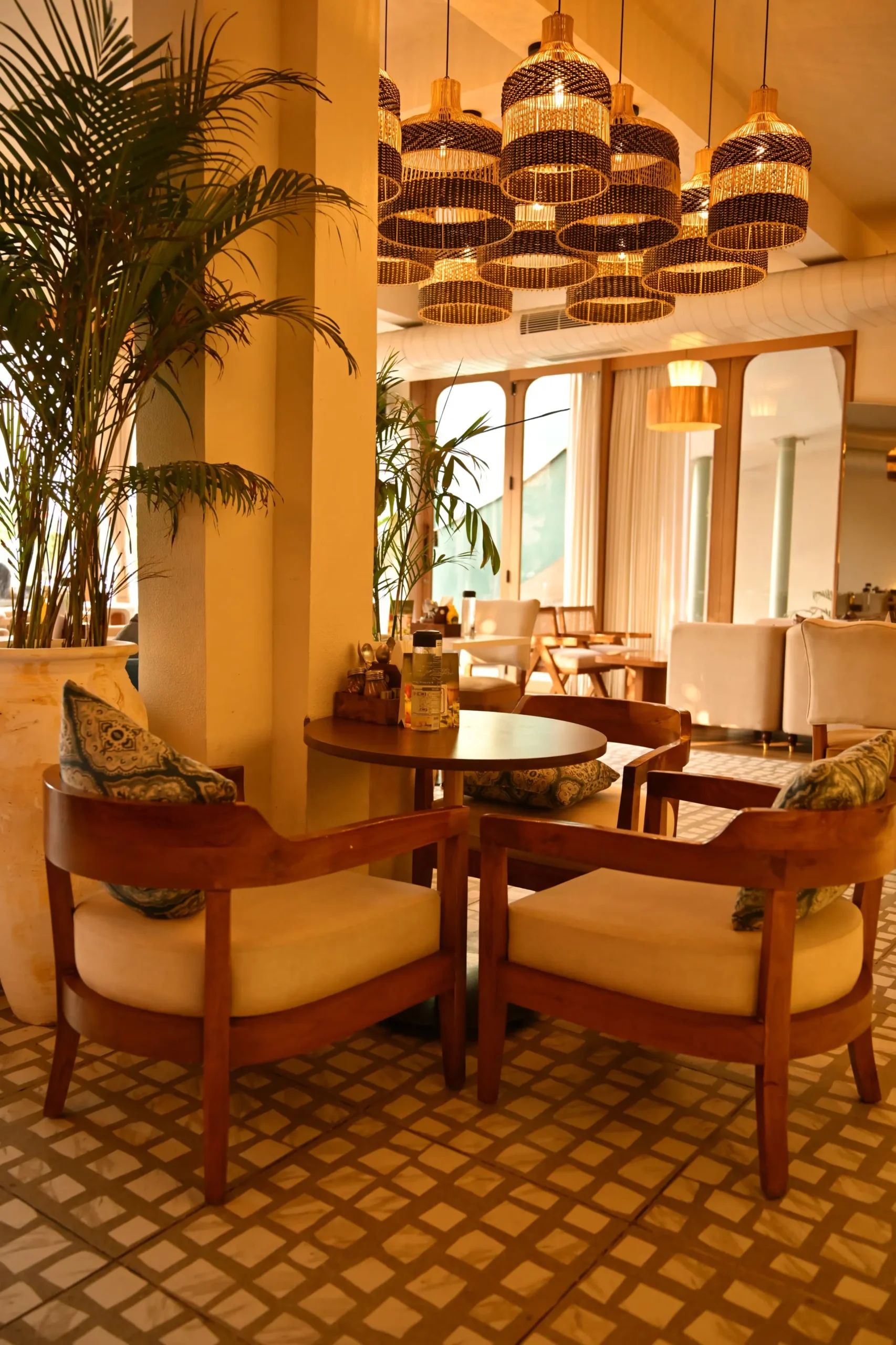 Restaurant ambience 3
