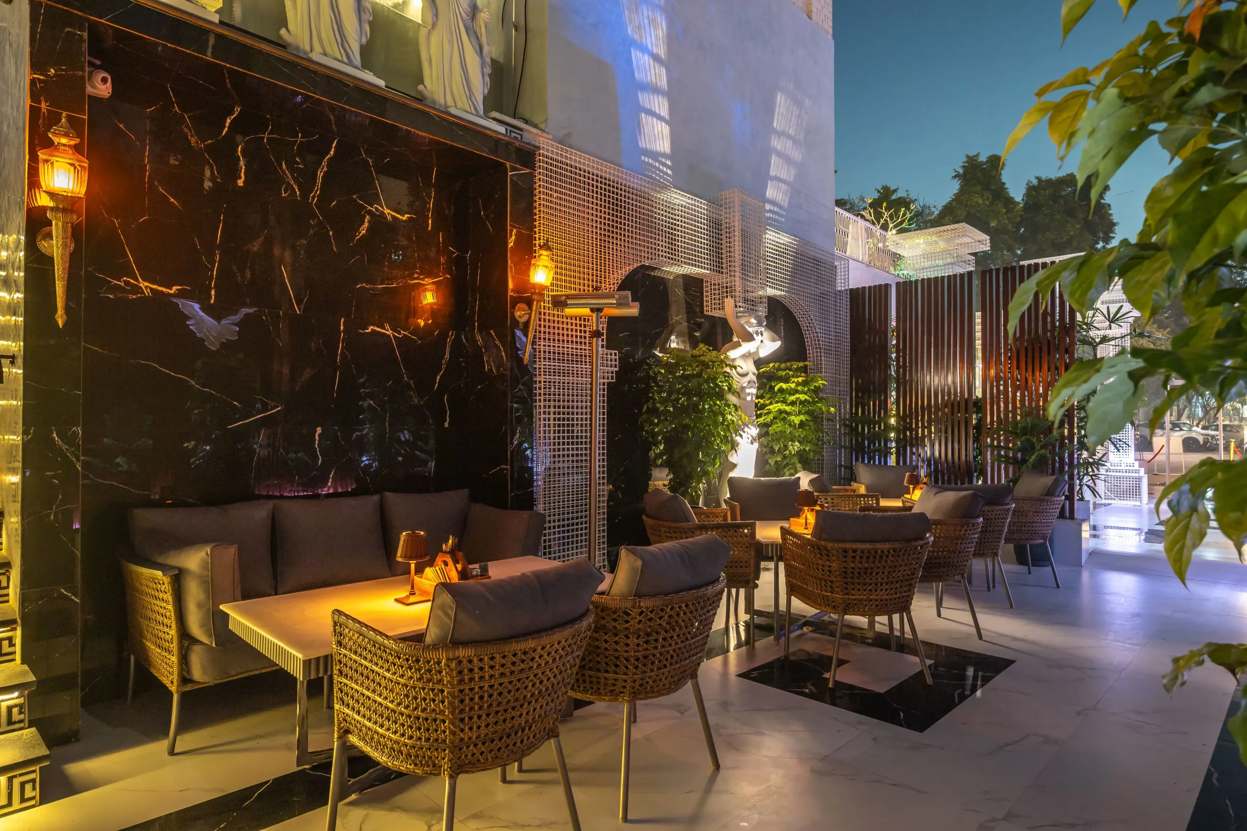 Restaurant ambience 4
