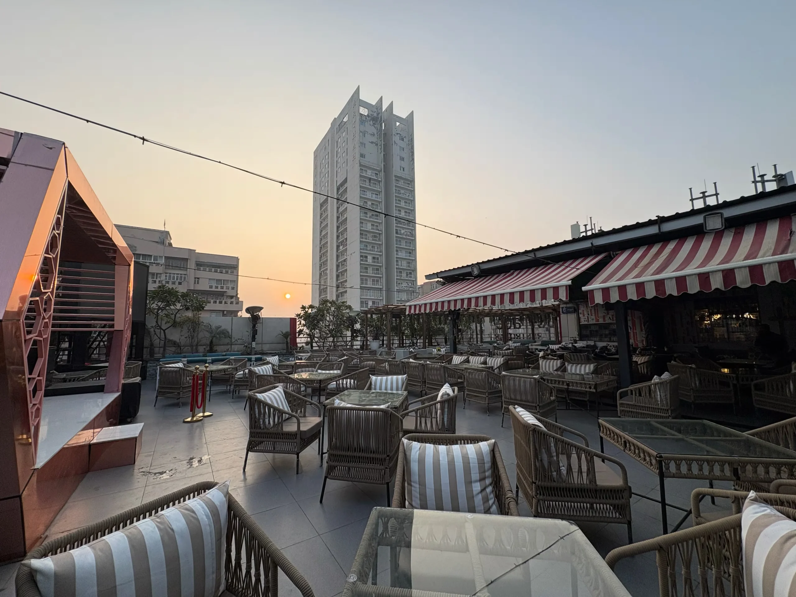 Restaurant ambience 4