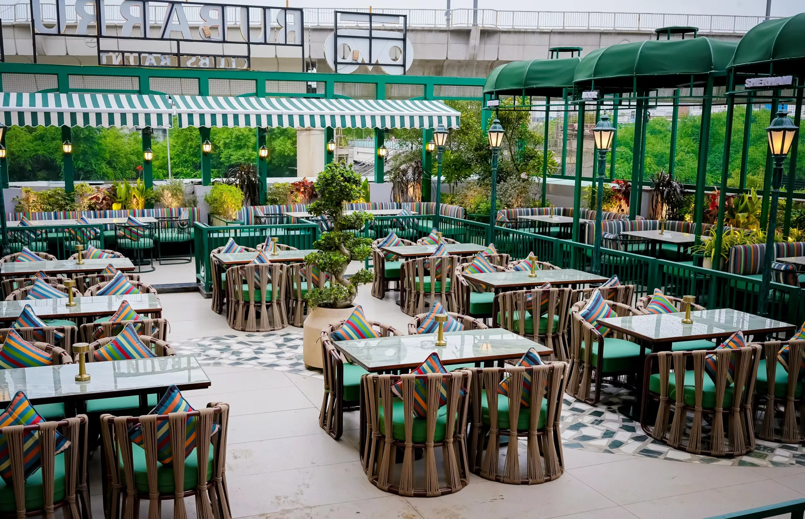 Restaurant ambience 4