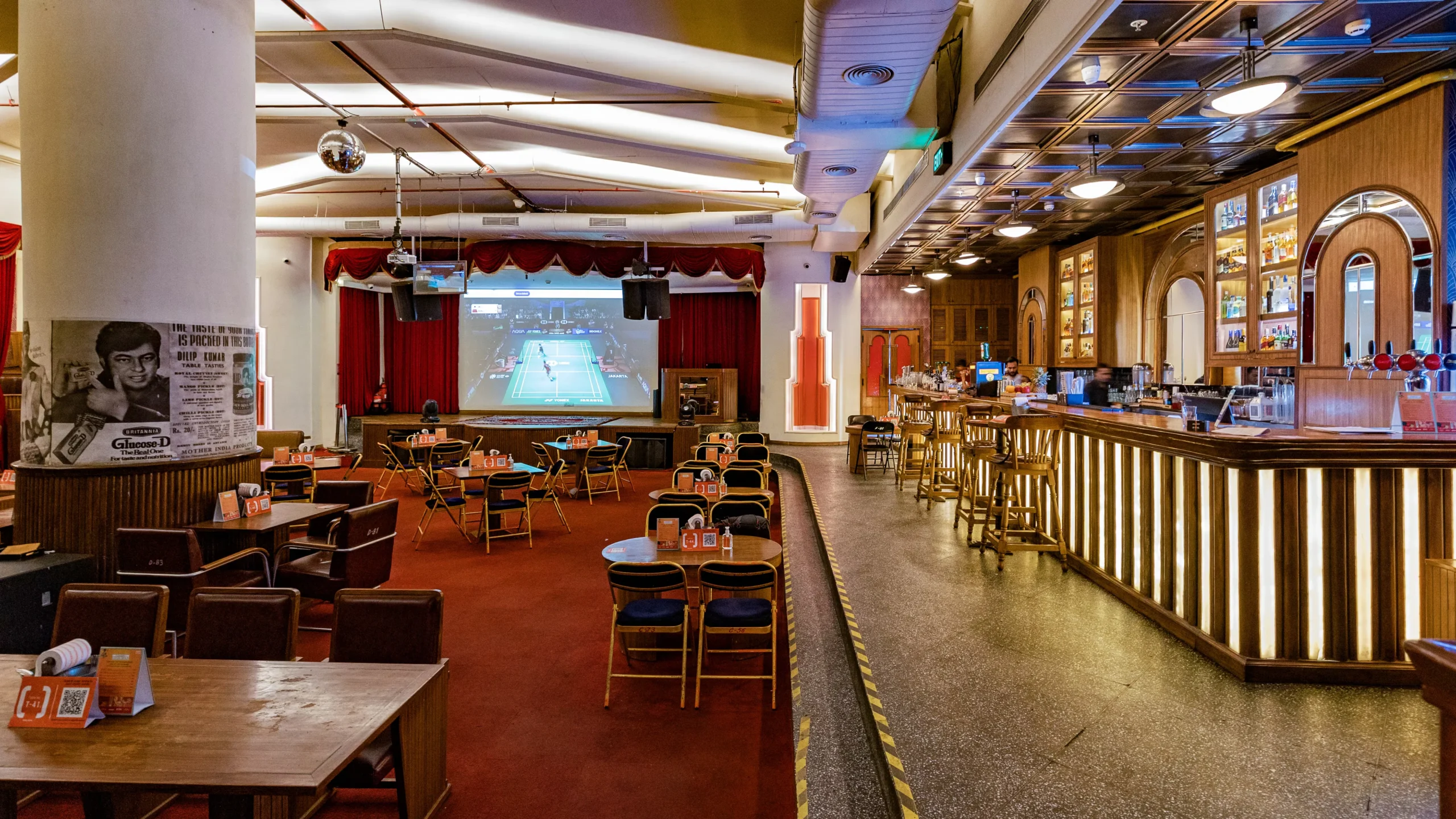 Restaurant ambience 2