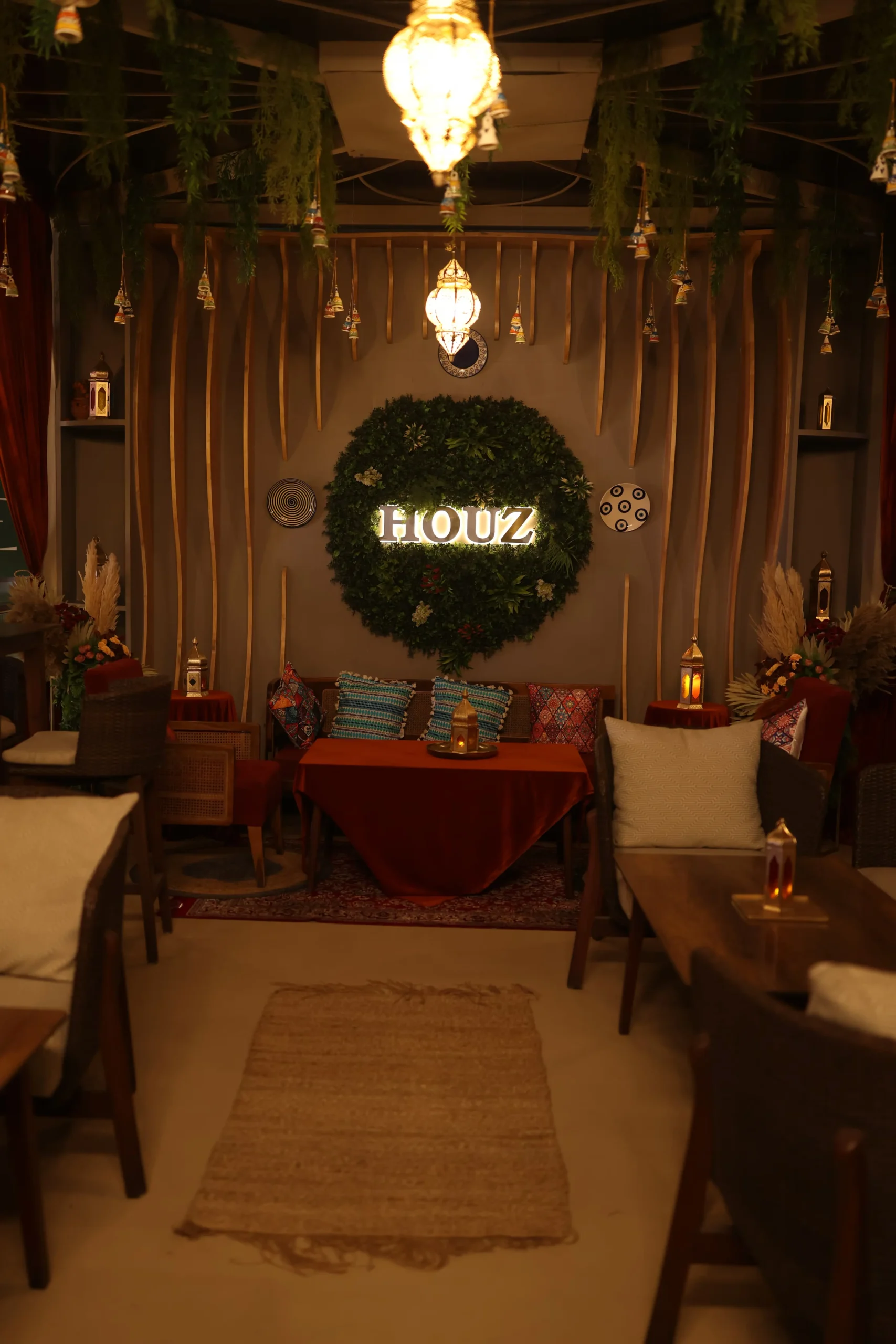 Restaurant ambience 2