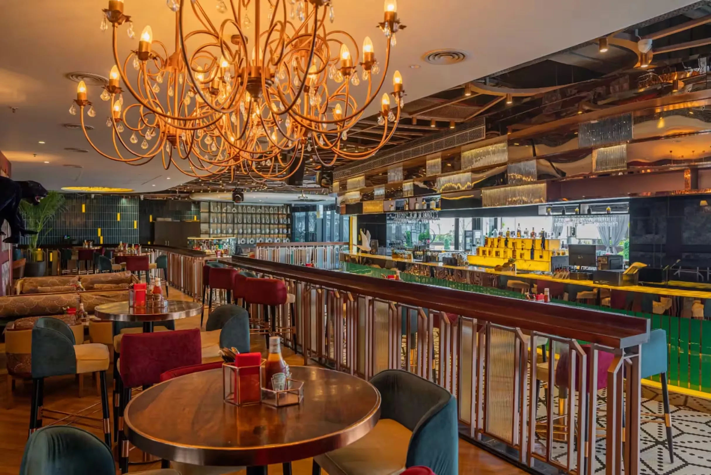 Restaurant ambience 1
