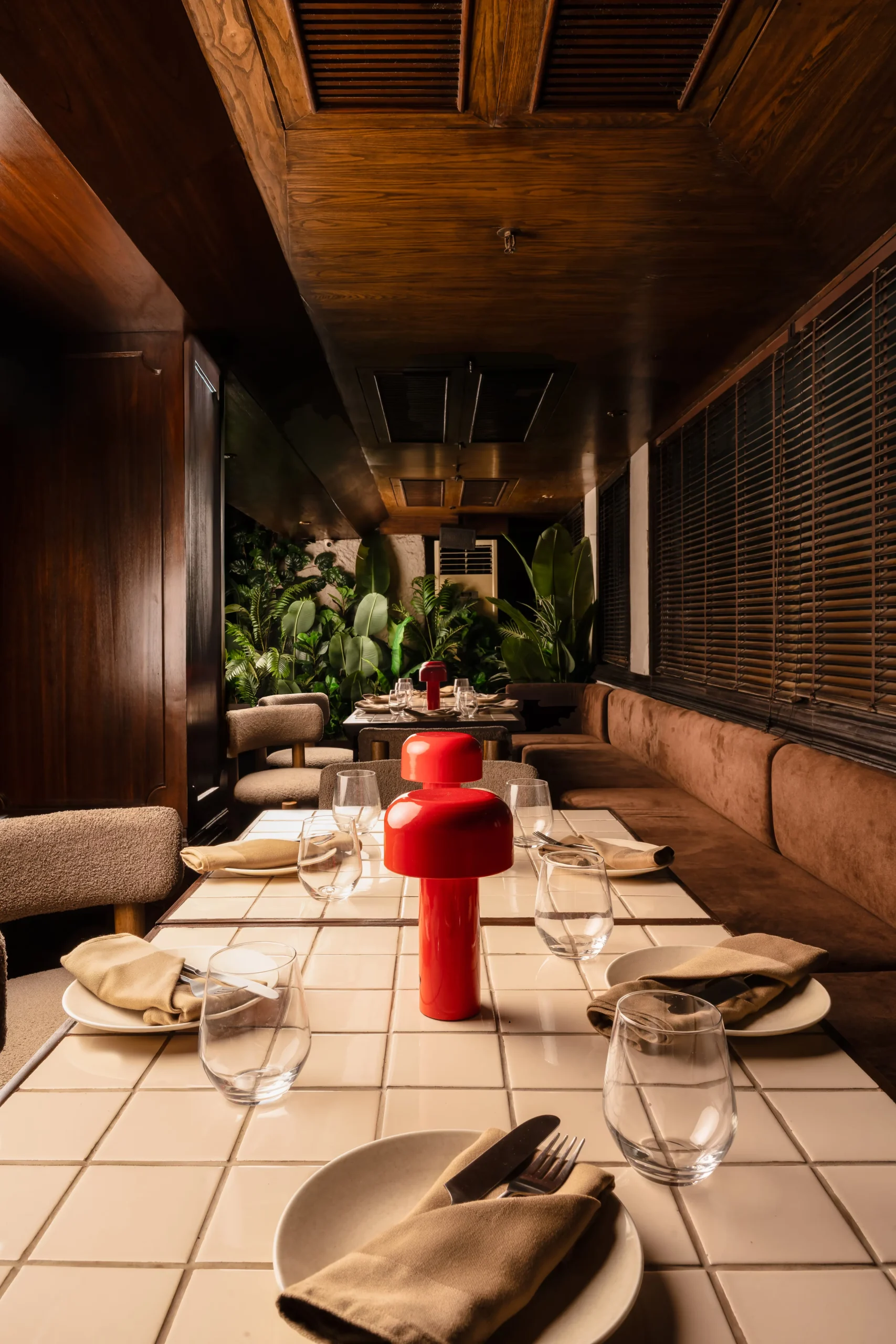 Restaurant ambience 5