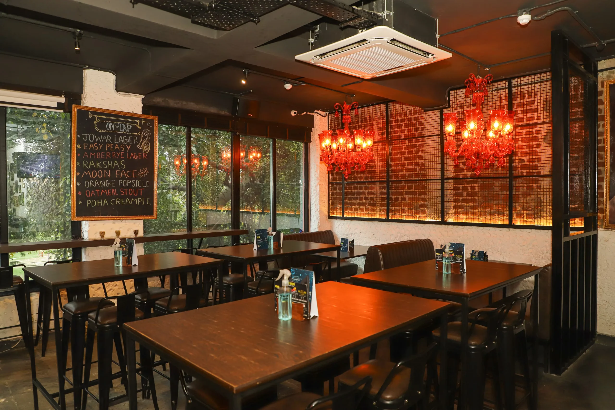 Restaurant ambience 3