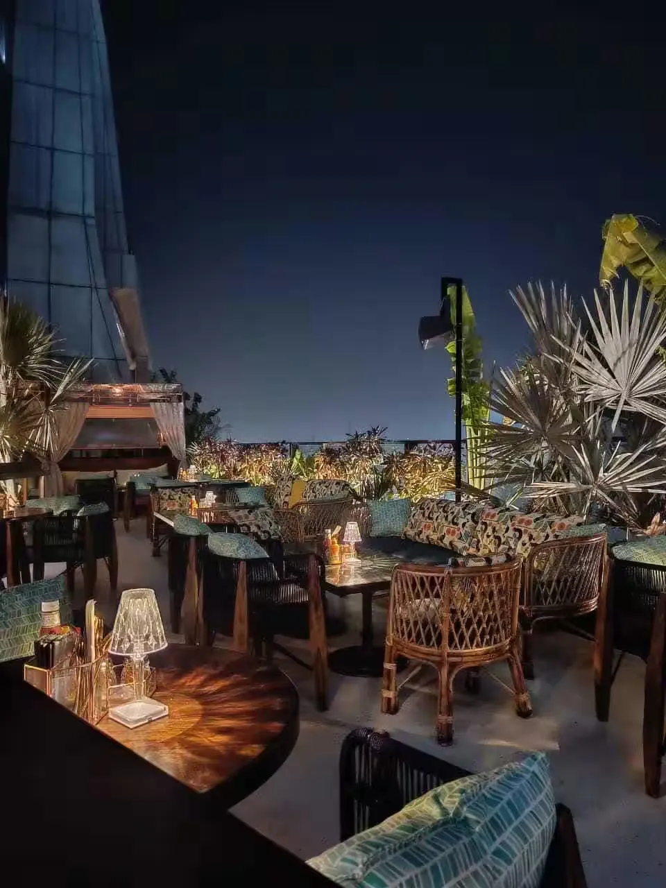 Restaurant ambience 5