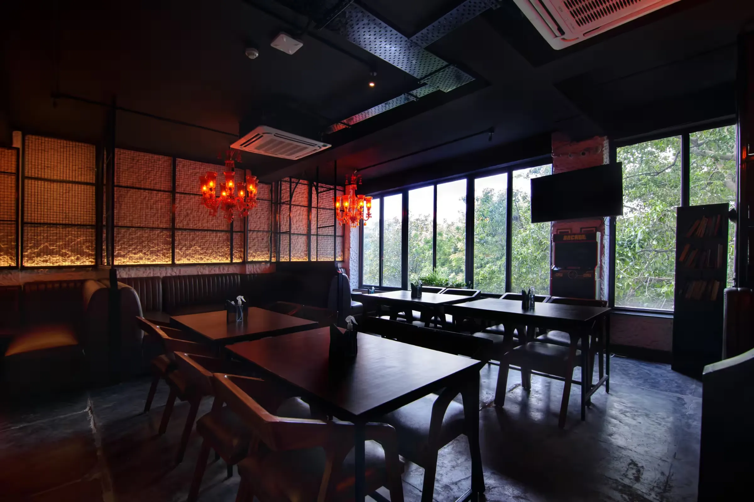 Restaurant ambience 1